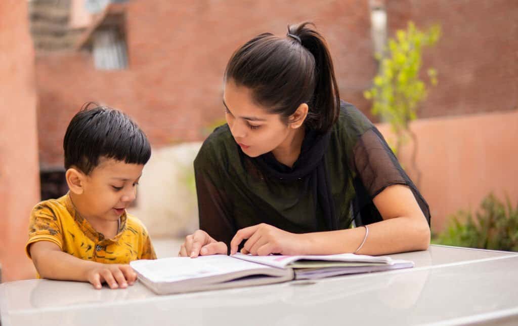 8 Qualities You Must See in Your Home Tutor